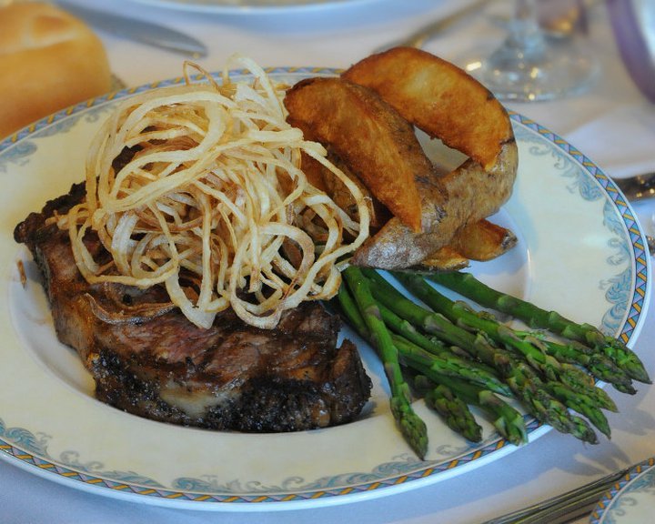 Fine Dining - Prestwick Chase at Saratoga - Senior Living Community in